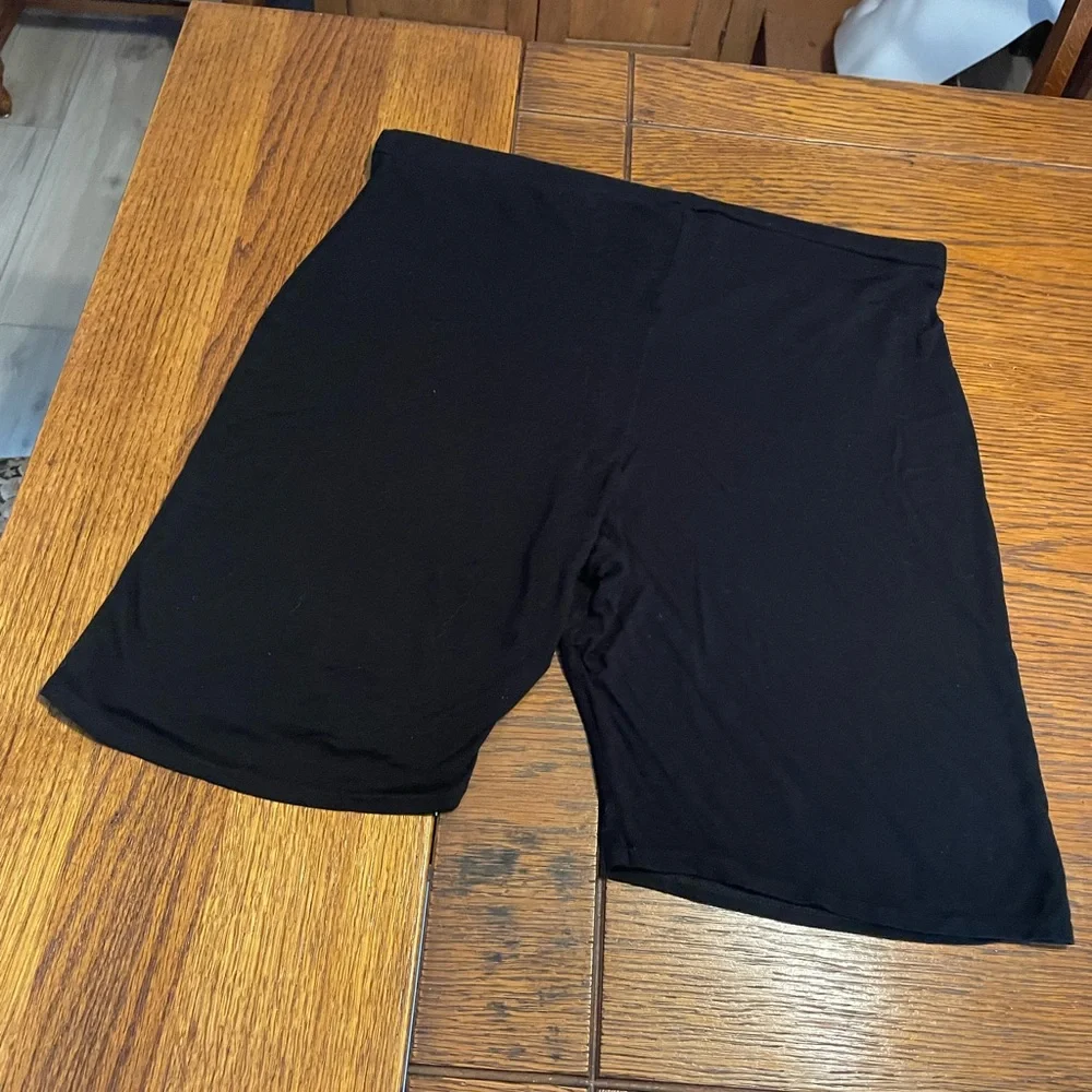 PrettyLittleThing Black PLT Logo Athletic Bike Shorts